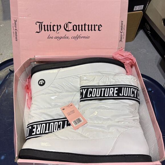 Juicy Couture
Women's Kissie Winter Boot - Picture 2 of 2